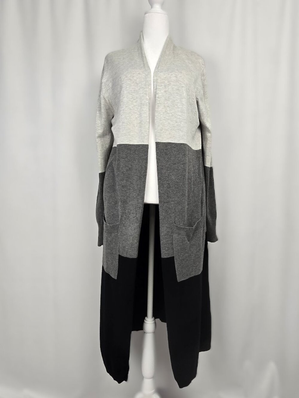 Colourblock RED Brand Long Knit Cardigan – Gray/Black, XL, Cozy Layering Sweater